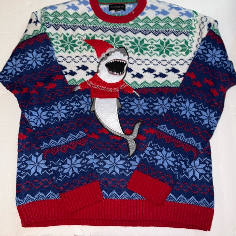 New Blizzard Bay Holiday Christmas Men's Ugly Sweater Shark Santa Hat Fish L